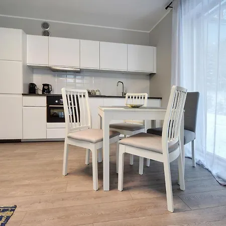 Apart-invest Apartament Grottgera M1 4 Osobowy *